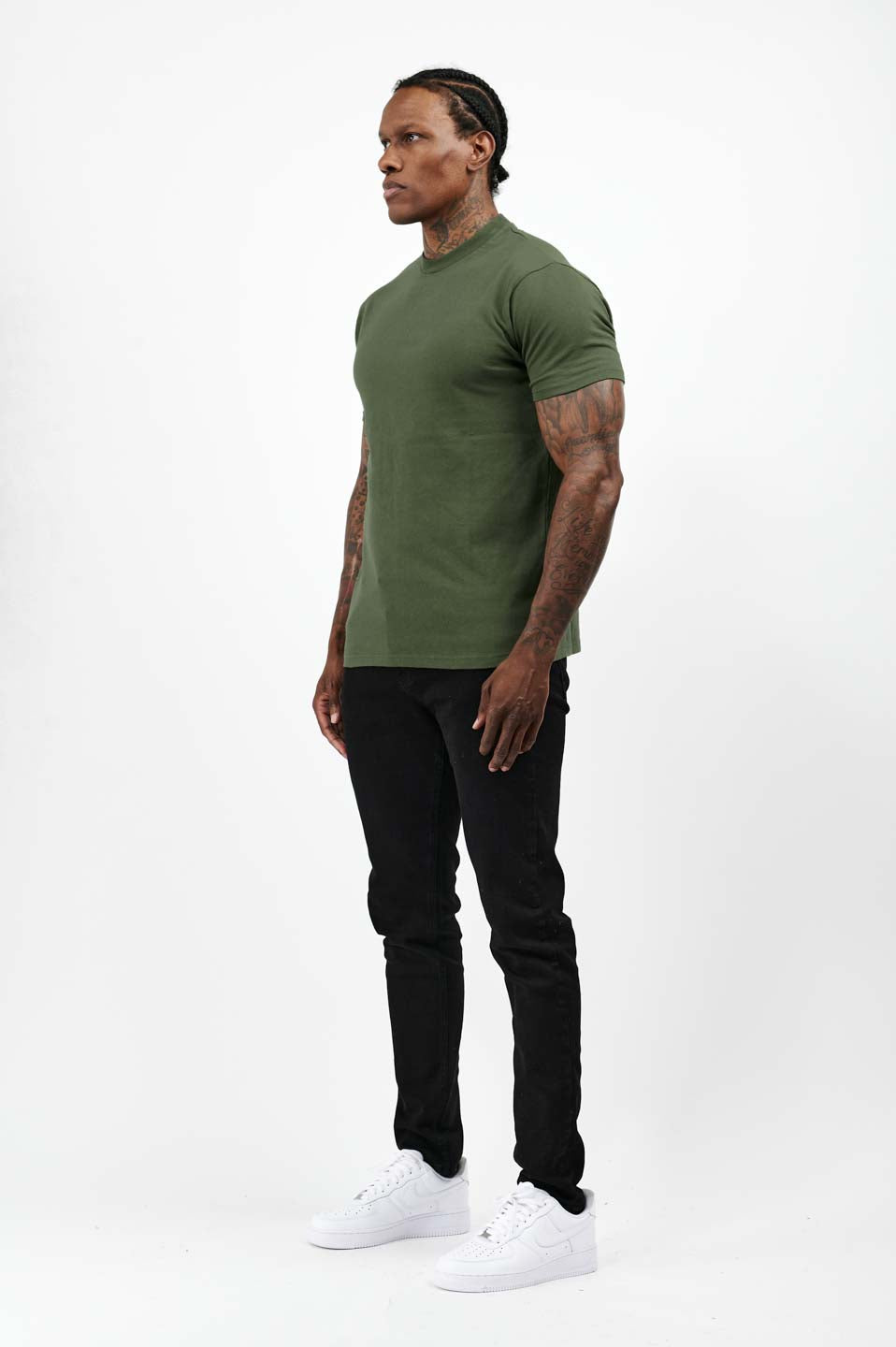 LEGEND* BASICS T-SHIRT MIT MUSCLE FIT – EINFACHES ARMEEGRÜN