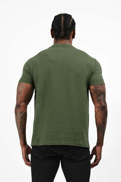 LEGEND* BASICS T-SHIRT MIT MUSCLE FIT – EINFACHES ARMEEGRÜN