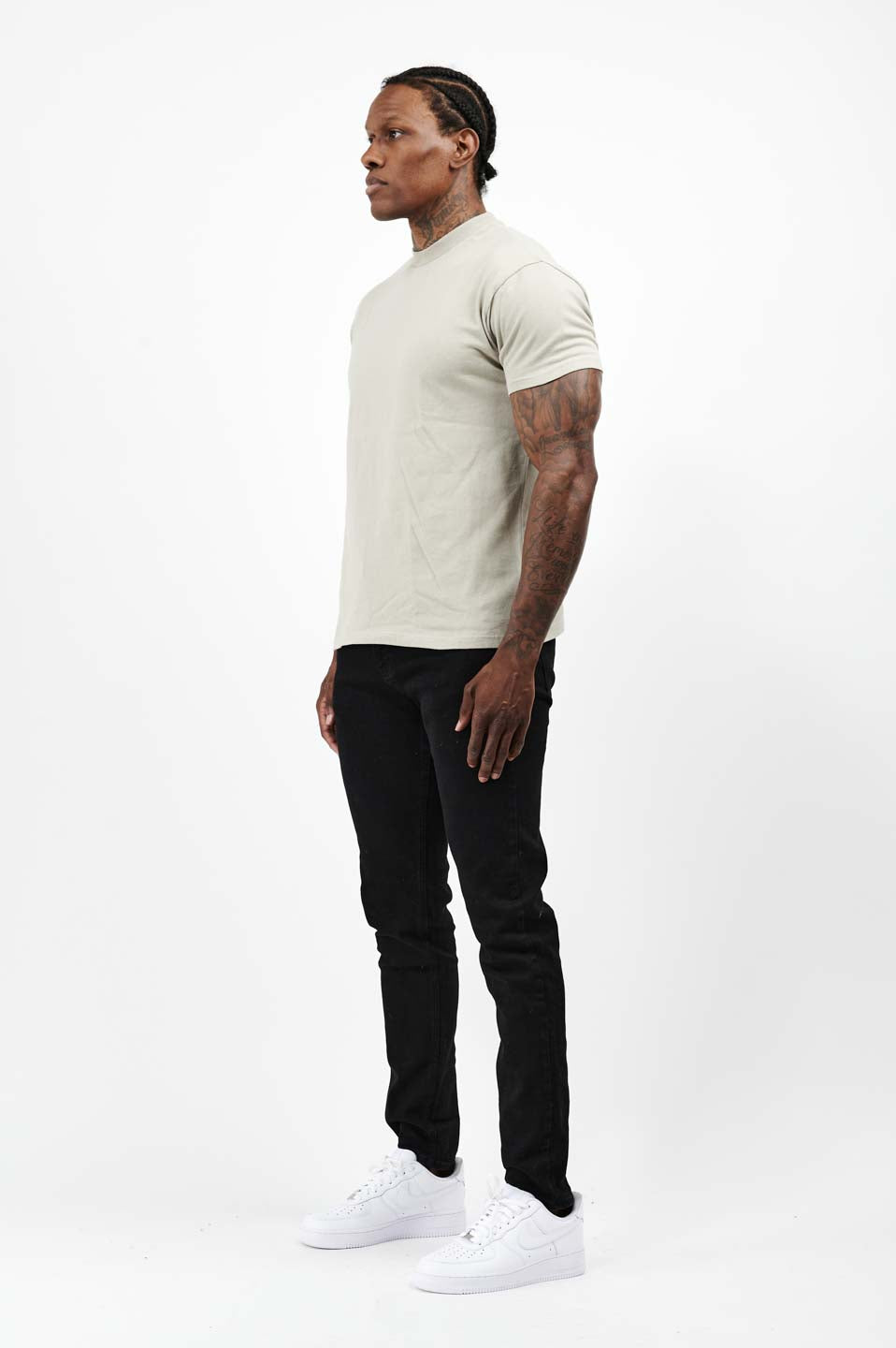 LEGEND* BASICS T-SHIRT MIT MUSKELPASSFORM – EINFACHES LATTE