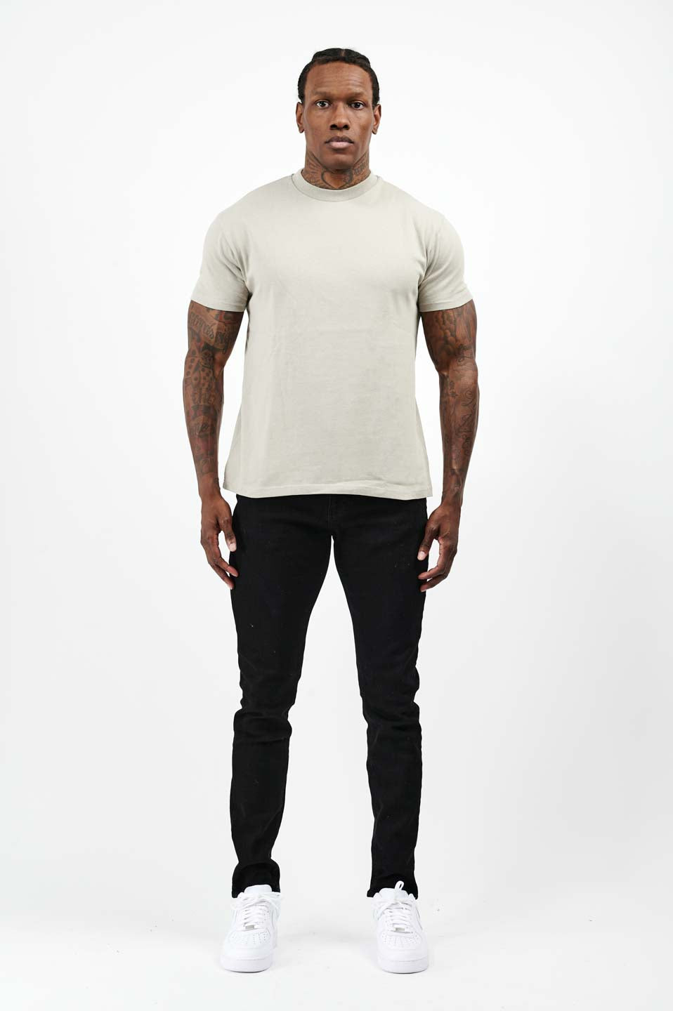 LEGEND* BASICS T-SHIRT MIT MUSKELPASSFORM – EINFACHES LATTE