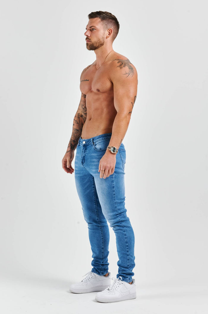 SLIM FIT JEANS 2.0 - SKY BLUE