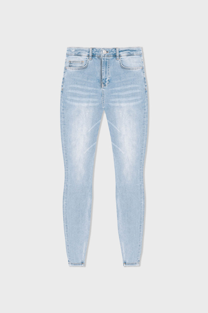 STONE WASHED SPRAY OP JEANS - NIET GESCHEURD