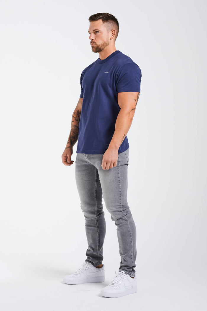 LEGEND* BASICS MUSCLE FIT T-SHIRT – DUNKELNAVY