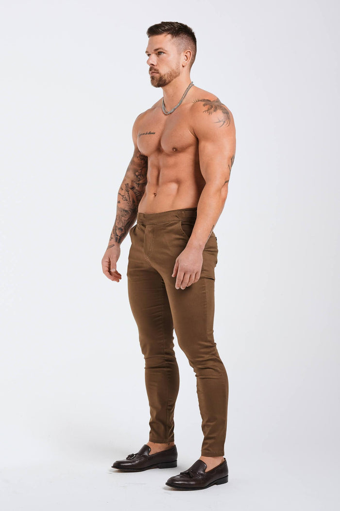 SLIM FIT BROEK MET HOGE TAILLE - BRUIN