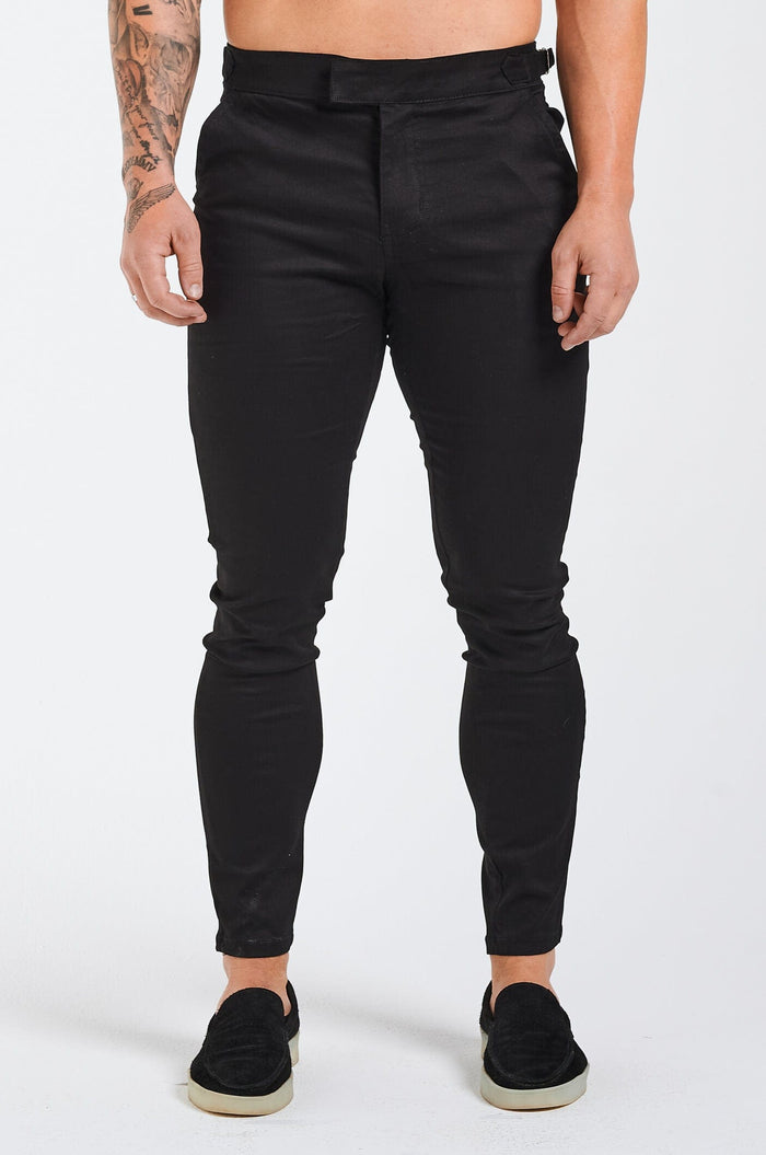 SLIM FIT BROEK MET HOGE TAILLE - ZWART