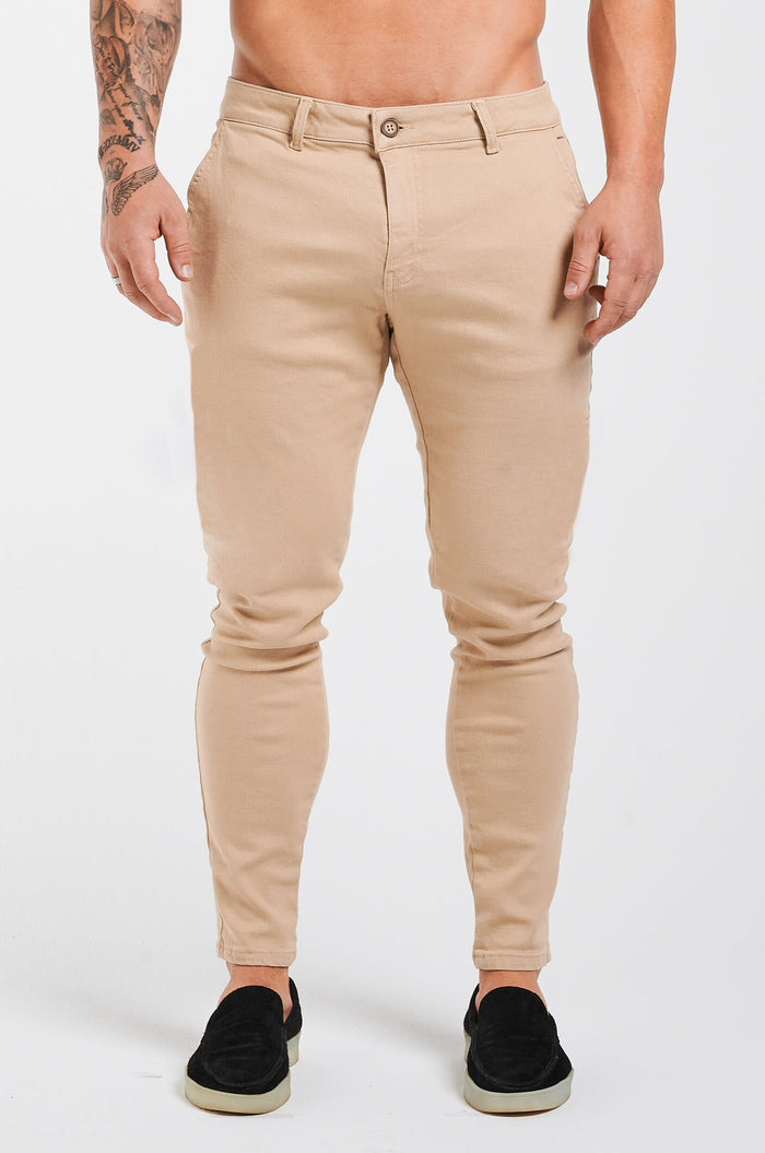 STRETCH-CHINO MIT STRUKTURIERUNG – BEIGE