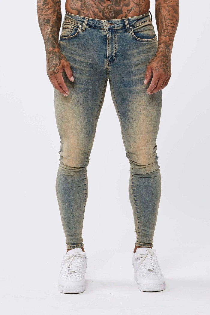 HEAVY STONE WASH – SPRAY AUF JEANS