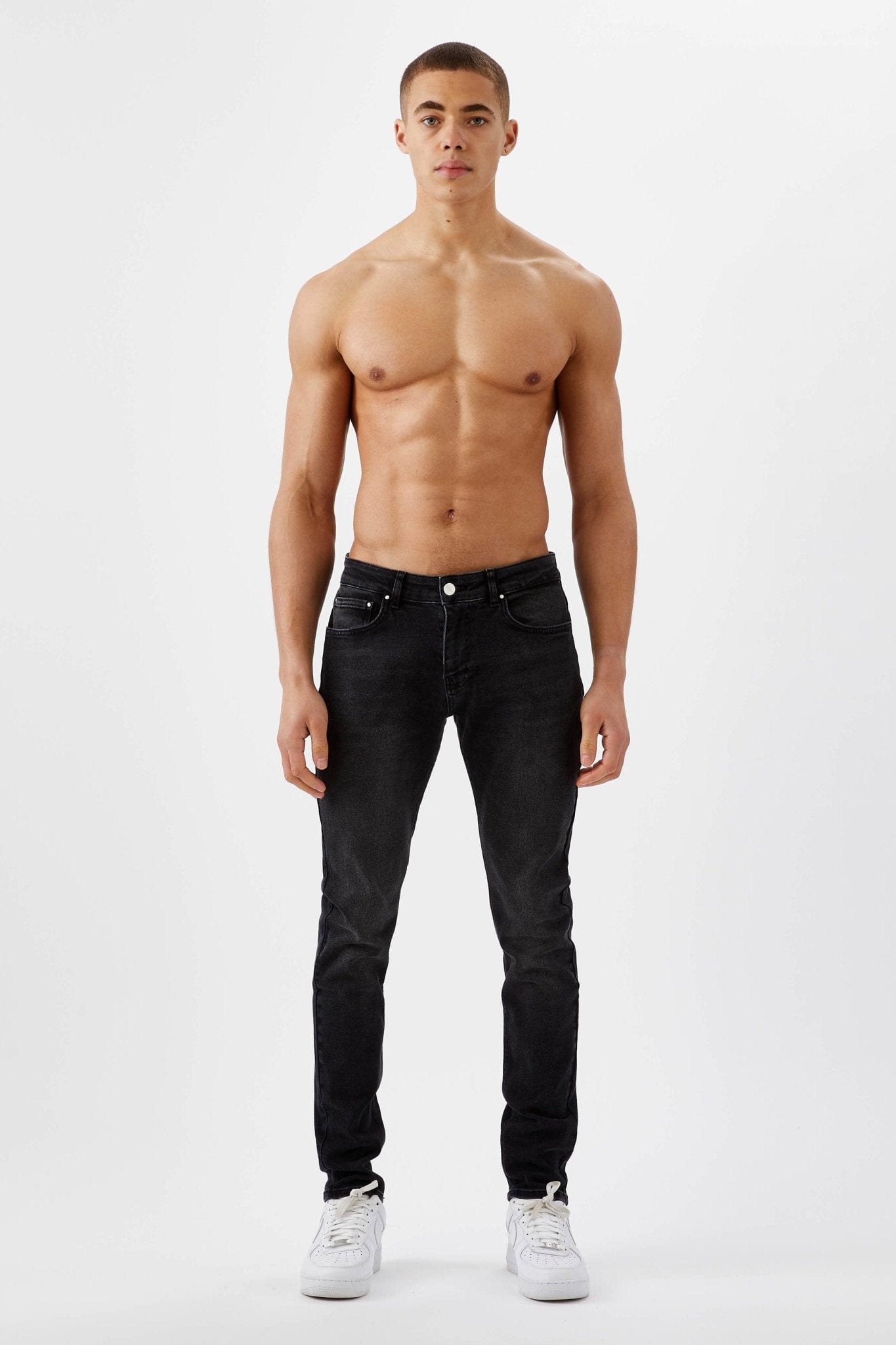 https://www.legendlondon.co/cdn/shop/products/legend-london-slim-fit-jeans-2-0-slim-fit-jeans-2-0-charcoal-grey-32686270644421.jpg?v=1695417452&width=1500