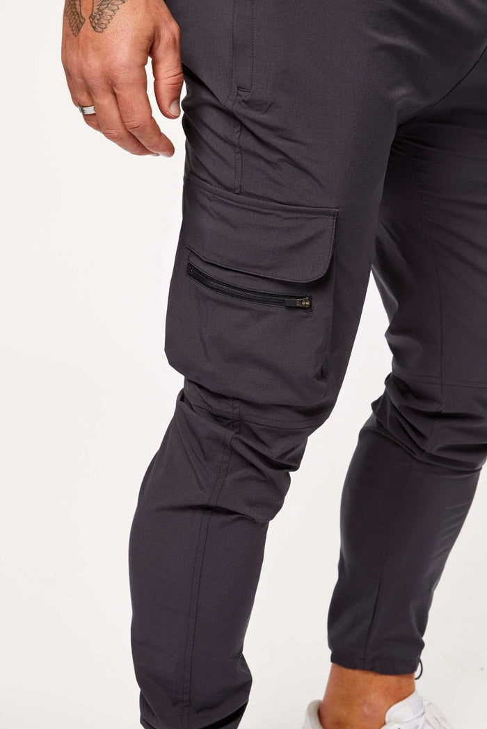 PANTALONES CARGO TECH STRETCH - GRIS OSCURO