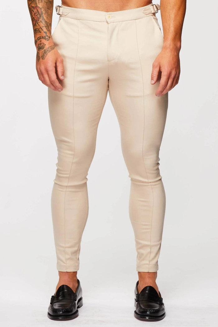 EINFACHE STRETCH-HOSE MIT SEITLICHEM CINCH – BEIGE