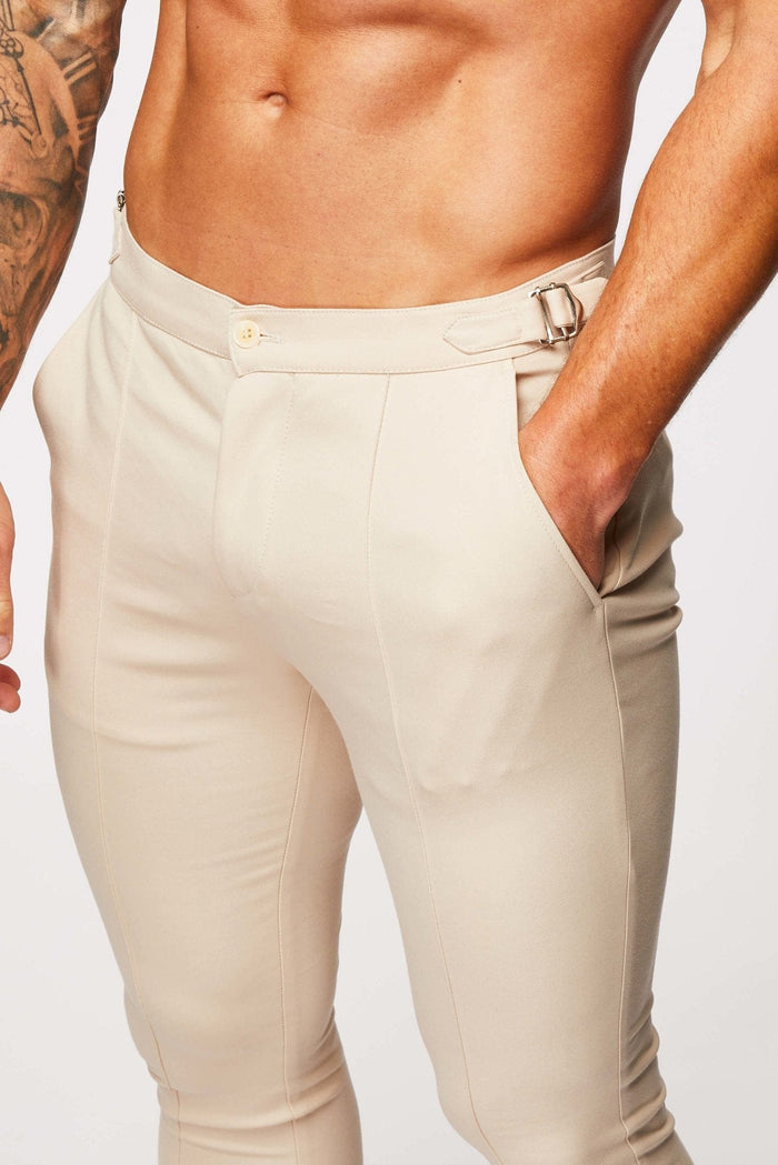 PANTALÓN DE ESTIRADO PLANO W/ LADO DE CINCH-BEIGE