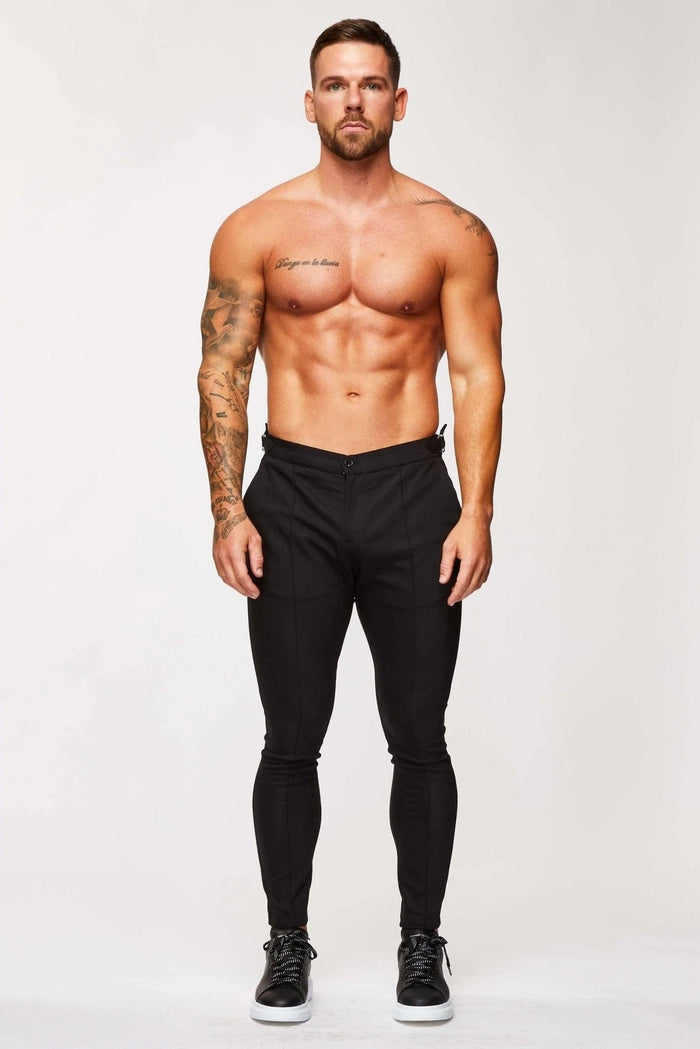 EINFACHE STRETCH-HOSE MIT SEITLICHEM CINCH – SCHWARZ