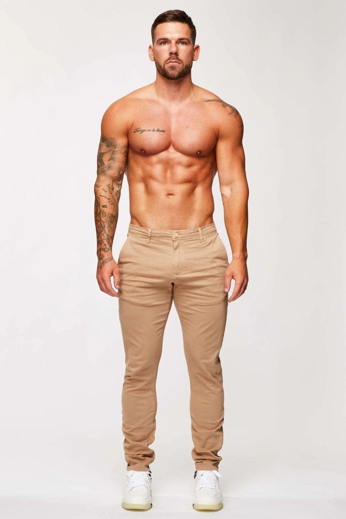 CHINO MIT GERADEM BEIN – BEIGE