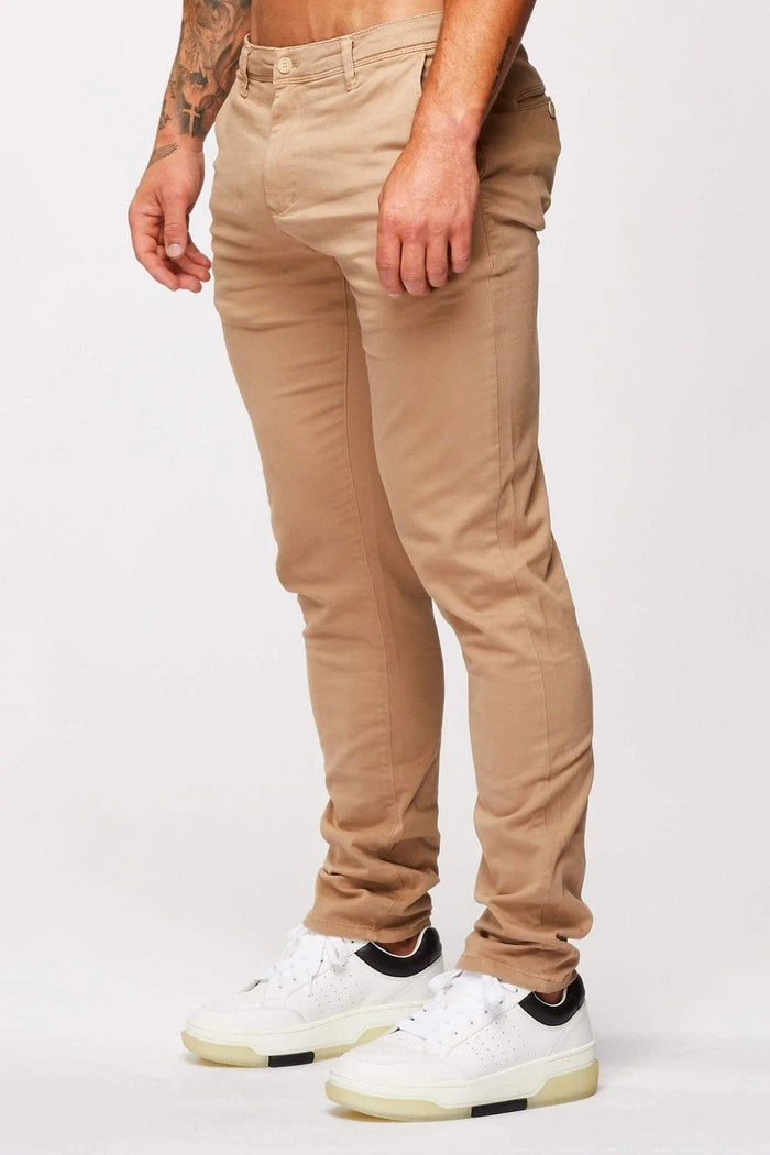 CHINO MET RECHTE PIJPEN - BEIGE